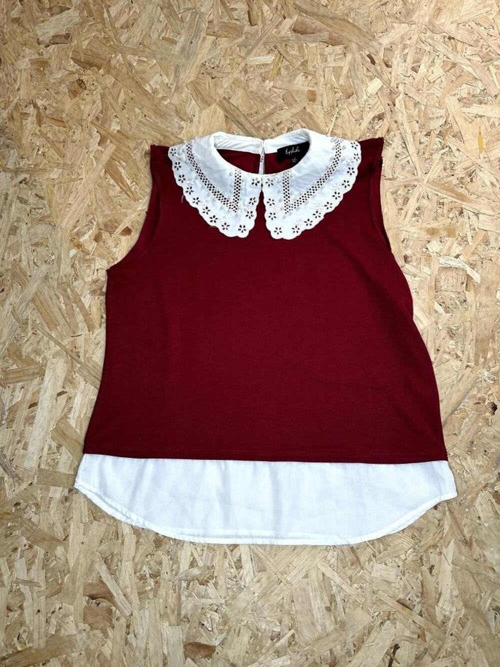 Lipslide Women's Sleeveless Top XL Red Faux Layered Lace Pearl Collar Blouse